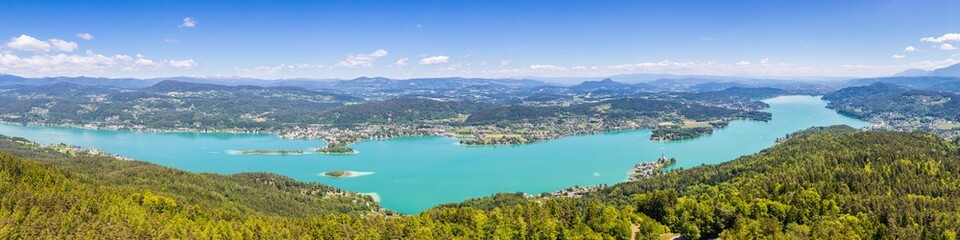 Fototapeta na wymiar Panorama vom Wörthersee, Kärnten, Österreich