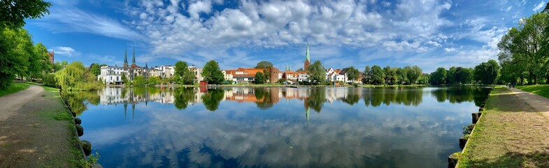 Fototapeta na wymiar Lübeck Panorama 