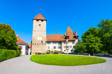 Fototapeta na wymiar Schloss Spiez Castle in Switzerland