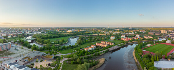 Das Kapitänsviert aus der Luft, Panorama über Bremerhaven, Luftaufnahme mit der Drohne,...