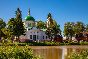 Fototapeta na wymiar Church of Basil the Great in the village of Vasilievskoye, Sergiev Posad district, Moscow region