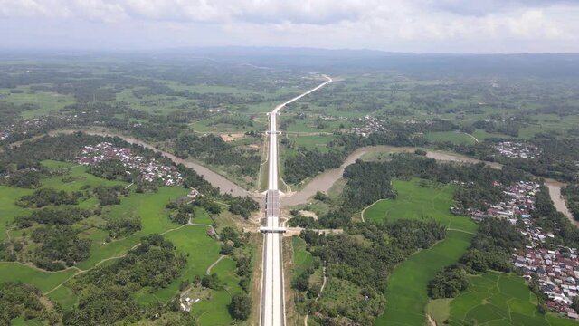 Banda Aceh Toll Road is a toll road that connects Banda Aceh to Sigli in Aceh