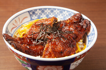 さんまの蒲焼き丼