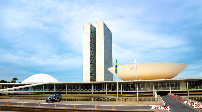 Congresso Nacional do Brasil. Pr&eacute;dio do parlamento brasileiro que &eacute; dividido em C&acirc;mara dos Deputados e Senado Federal. Bras&iacute;lia, Distrito Federal - Brasil. 12 de Setembro de 2020.	