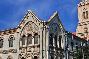 Fototapeta na wymiar Iglesia Sagrados Corazones in Valparaiso, Pacific coast, Chile