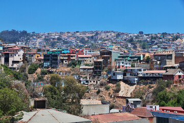 Fototapeta na wymiar The view on the hill with vintage houses in Valparaiso, Pacific coast, Chile