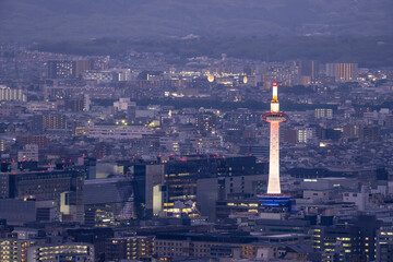 京都タワーと中心街の夜景　【都市夜景　京都】