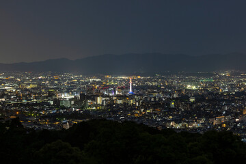 Obraz premium 京都タワーと中心街の夜景 【都市夜景 京都】