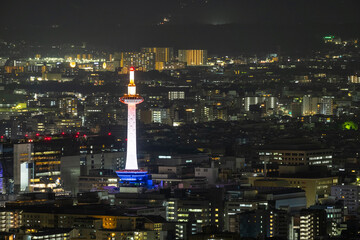 Fototapeta premium 京都タワーと中心街の夜景 【都市夜景 京都】
