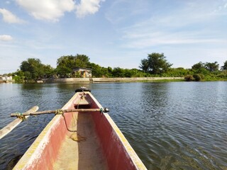 Obraz premium boat on the river