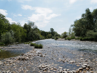 Isteiner Schwellen, Stromschnellen im Altrhein zwischen Isteiner Klotz, Istein am Rhein und Kleinkems. Efringen-Kirchen Landkreis Lörrach im Baden-Württemberg