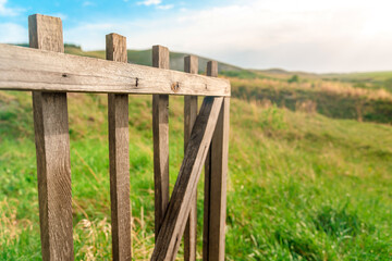 Obraz premium Beautiful rural landscape with wooden fence