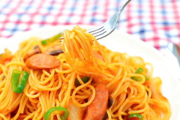 スパゲッティ　ナポリタン