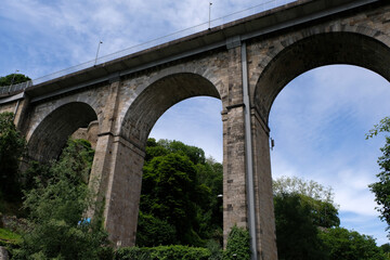 Le viaduc de Dinan en Bretagne