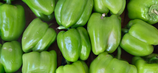 Plakat Stale pepper. There is a second-rate green faded pepper in the store.