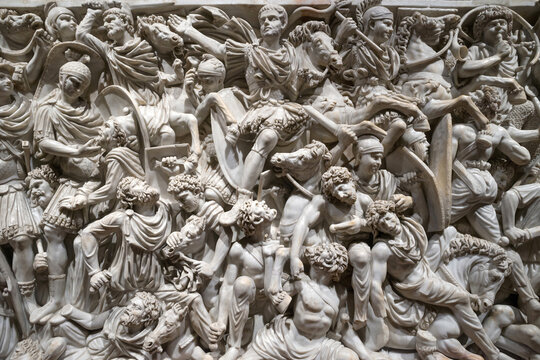 Roma,Italia,12/05/2015:Particolare del sarcofago grande Ludovisi con scene di battaglia tra i Romani e i barbari, conservato nel Museo Nazionale di palazzo Altemps.
