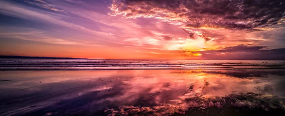 Fototapeten Lila Sonnenuntergang am Strand © Garuda