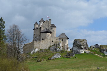 Zamek w Bobolicach, Szlak orlich Gniazd, Polska