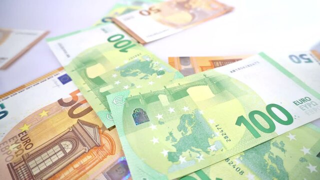Bargeld z&auml;hlen - Euro Geldscheine - Banknoten