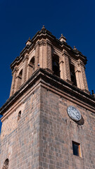 Fototapeta na wymiar Catedral en la Plaza de Armas de Cusco, Perú. 