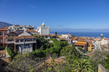 Fototapeta premium View on La Orotava - is one of most beautiful areas in northern part of Tenerife. Orotava Valley stretches from the sea up to mountains. La Orotava, Tenerife, Canary Islands, Spain.