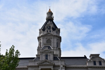 Fototapeta na wymiar majestic courthouse building