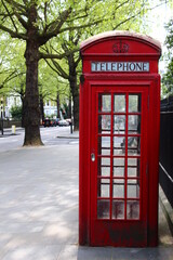 Fototapeta premium red telephone box