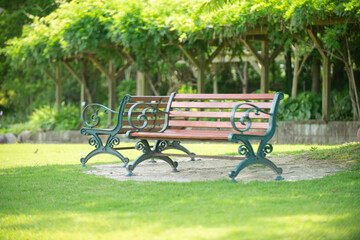 公園のベンチ
