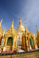 Fototapeta na wymiar shwedagon
