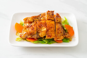 teppanyaki chicken steak with cabbage and carrot