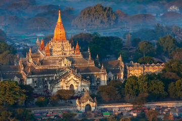 Dawn over the temples of Bagan - Myanmar
