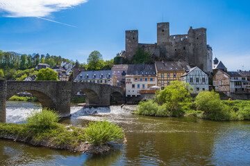 Fototapeta premium View towards the castle of Runkel an der Lahn / Germany and the old stone bridge 