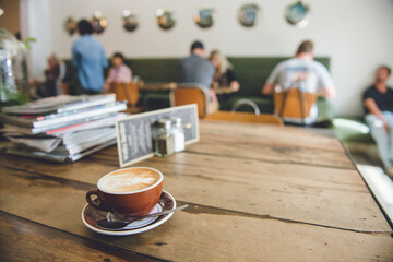 Fototapeta na wymiar Flat White, Cafe in Queenstown, New Zealand