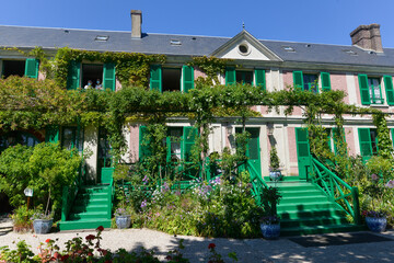 Fototapeta na wymiar Maison, Les jardins de Claude Monet, Giverny, Eure, 27, Normandie