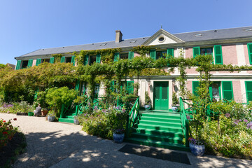 Maison, Les jardins de Claude Monet, Giverny, Eure, 27, Normandie - obrazy, fototapety, plakaty