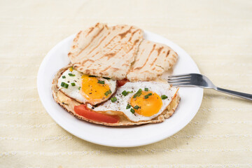 sunny side up eggs with pita bread