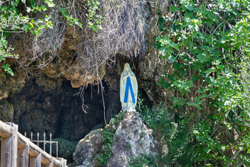 Image of the Virgin in her invocation of Our Lady of Lourdes in a cave on the pathway de las Tobas in the village of Higuera de la Sierra, Sierra de Aracena, Huelva, Andalusia, Spain
