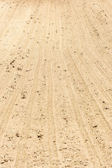 Champ labouré, sec et vide