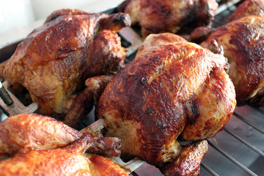 pollos asados y crujientes
