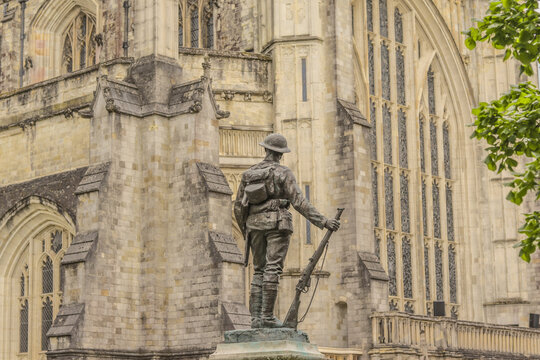statue of Winchester Cathedral