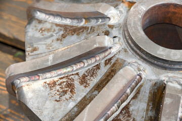 Disk modular cutter for cutting teeth in production after hardening and heat treatment.