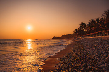 Sunset by the beach El Tunco, El Salvador - obrazy, fototapety, plakaty