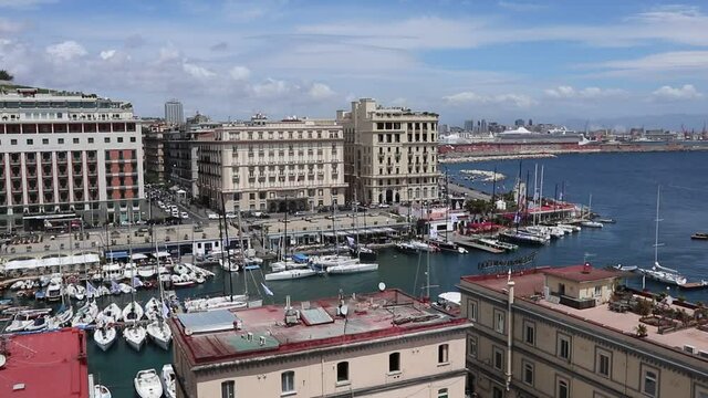 Napoli - Panoramica del Borgo Marinari da Castel dell'Ovo