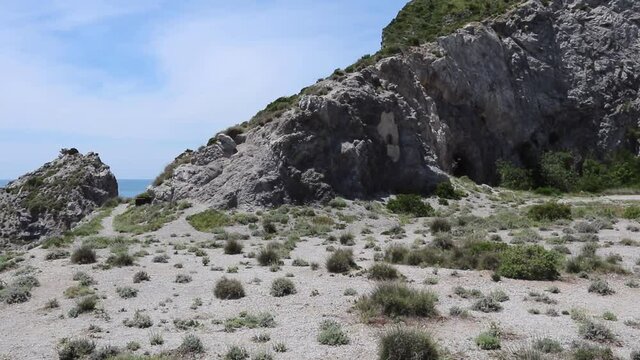 Erchie &ndash; Escursionista nella cava abbandonata