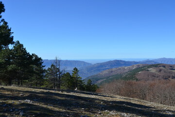 Vista salendo il Monte Calvo, nei Monti Simbruini.
