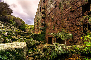 Aigai,  named as Nemrut Kale, is one of the 12 Aiol cities in Western Anatolia, which Herodot mentioned. The history of the city, located on a rocky hill in a location dominated by the surroundings, 