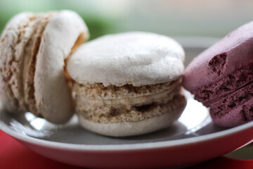 closeup vanilla cream macaroons