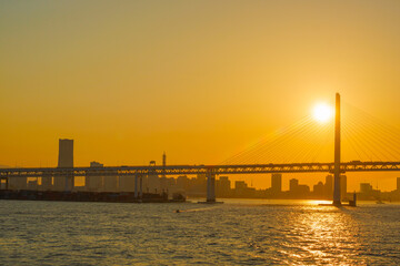 Fototapeta na wymiar 横浜ベイブリッジと夕景のイメージ