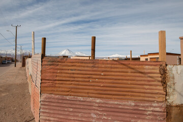 Naklejka premium San Pedro de Atacama, pueblo turístico en medio del desierto