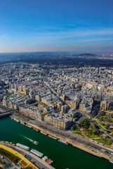 Fototapeta na wymiar エッフェル塔から見えるパリの街並み